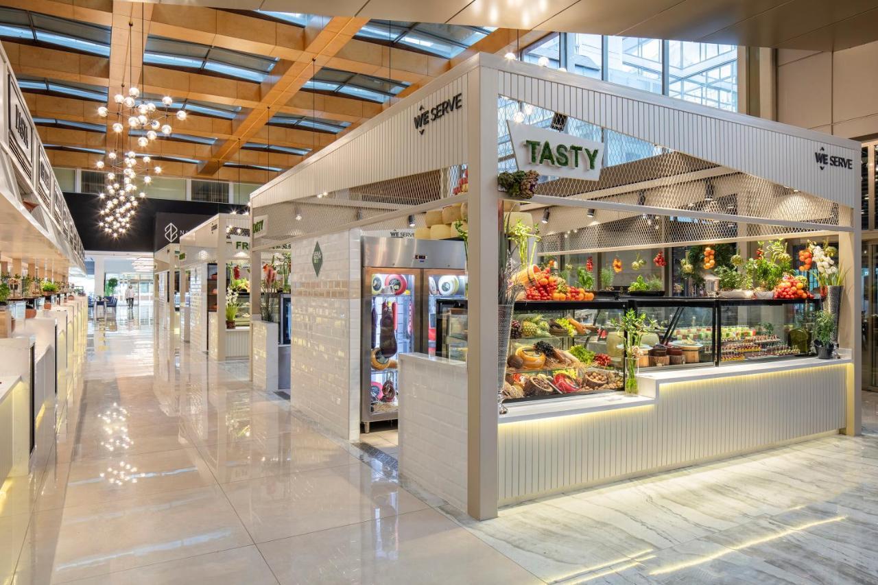 Nirvana Cosmopolitan - Convention & Sports Center Station touristique