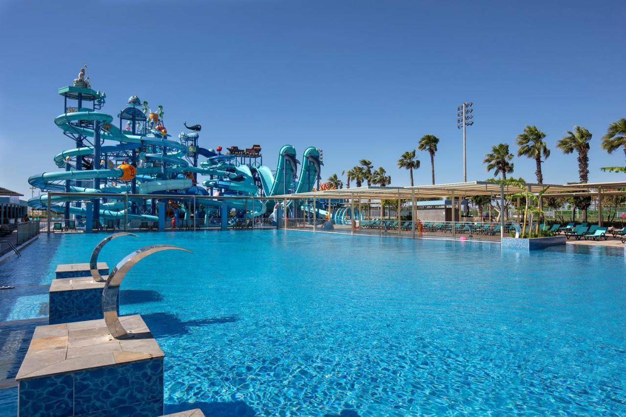 Nirvana Cosmopolitan - Convention & Sports Center Station touristique