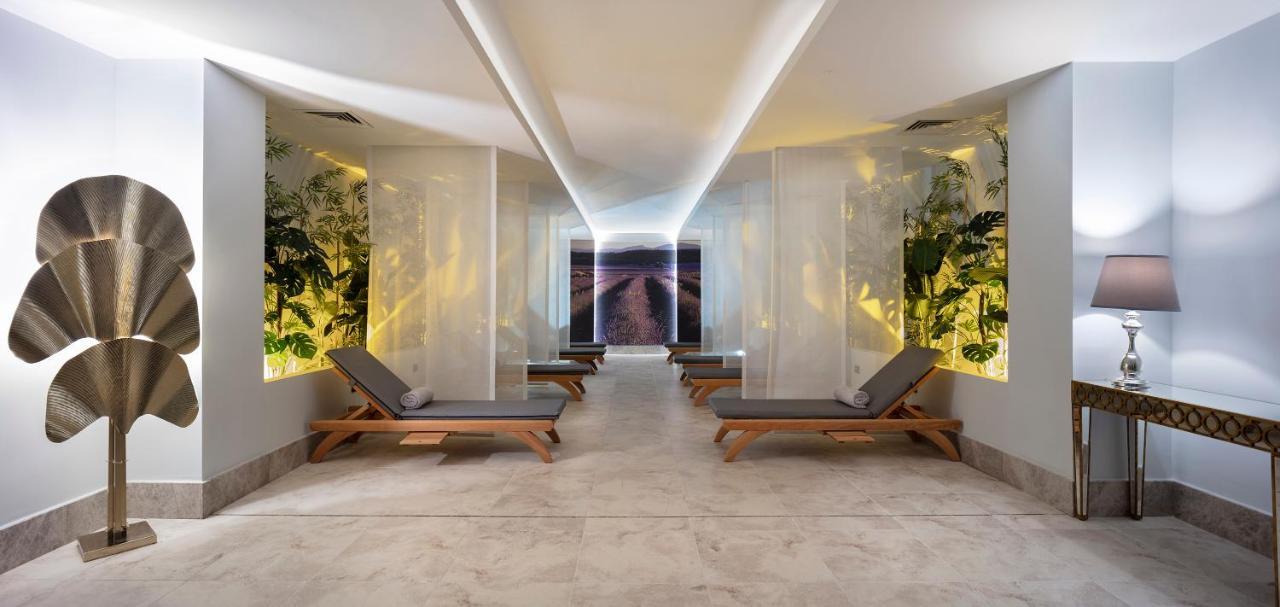 Station touristique Nirvana Cosmopolitan - Convention & Sports Center Antalya